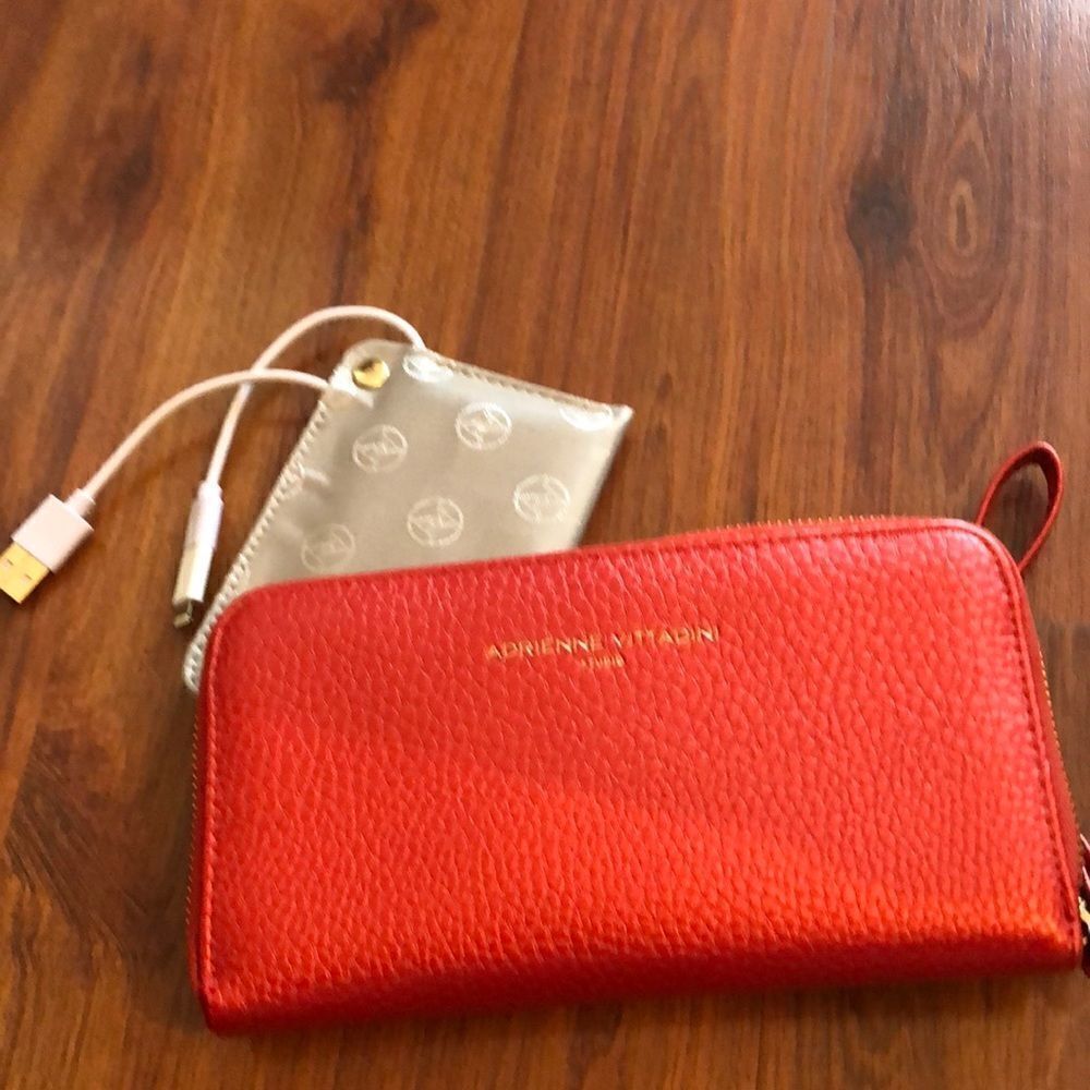 Adrienne Vittadini Red clutch wristlet iPhone charging wallet.